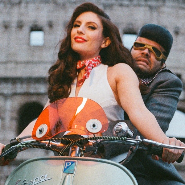 THE  LADY  IS  A TRAMP - DITONELLAPIAGA & TONYPITONY