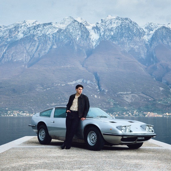 TUTTE LE RAGAZZE VOGLIONO CANZONI D'AMORE