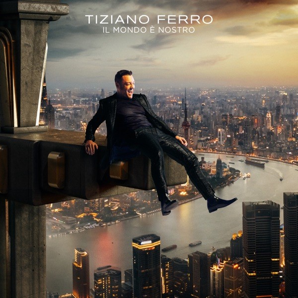 LA PRIMA FESTA DEL PAPA' - TIZIANO FERRO