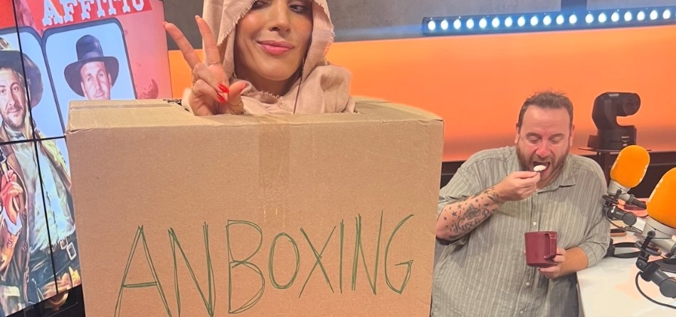 UNBOXING